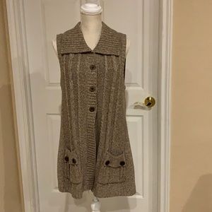 EUC Tan tunic sweater vest, button down the front Sz XL